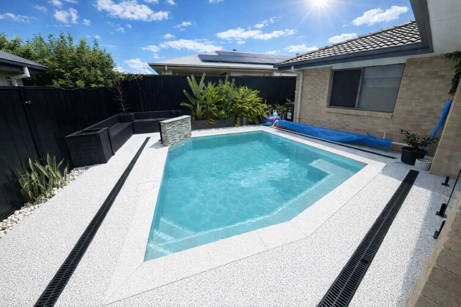 Resin bound pool surround
